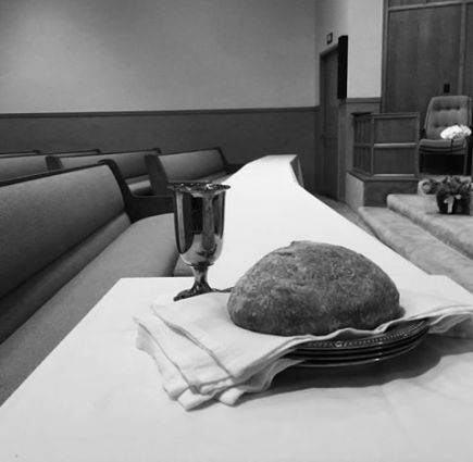 성찬식 테이블.jpg